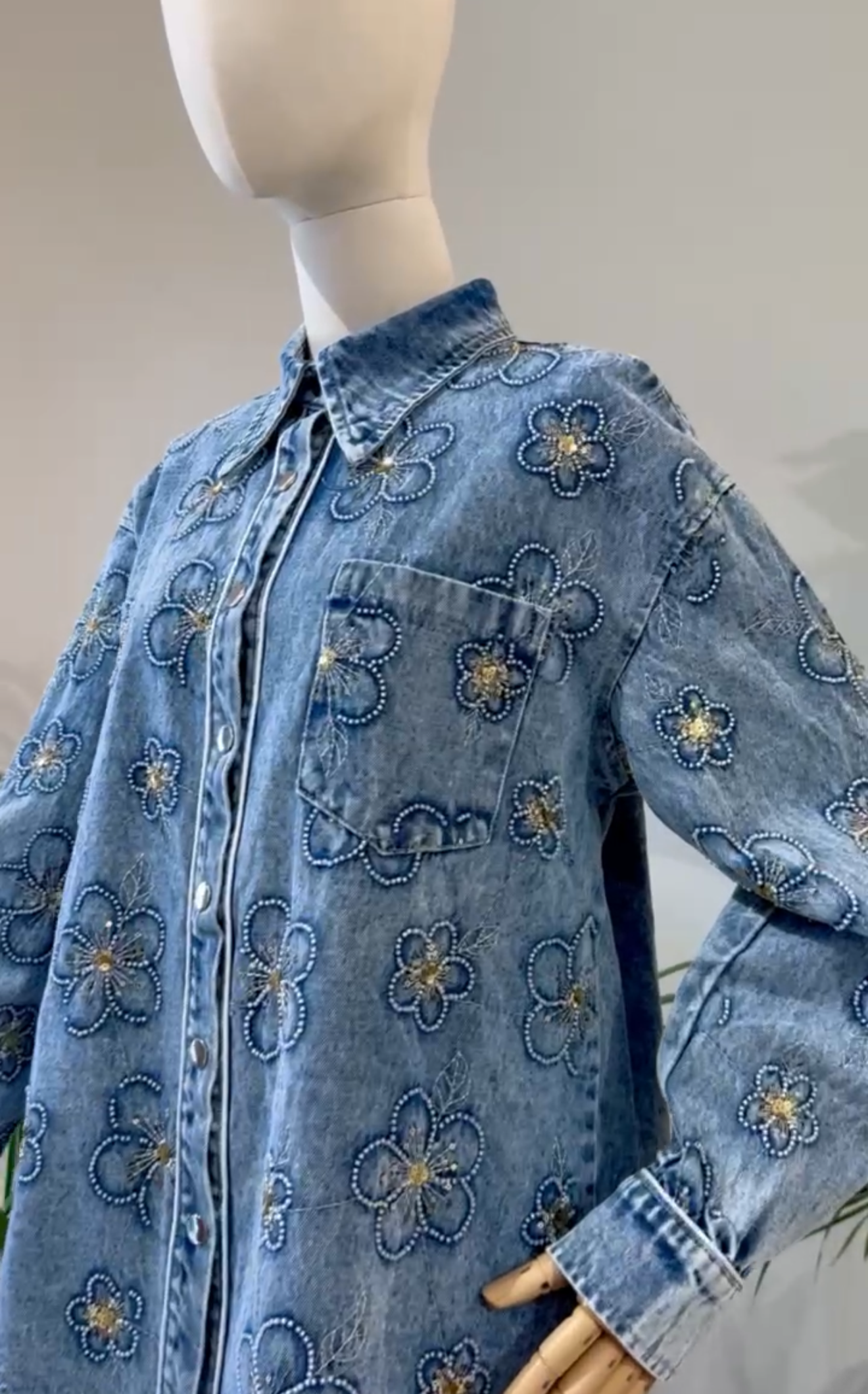 CONJUNTO JEEN CON PEDRERÍA FLORALES