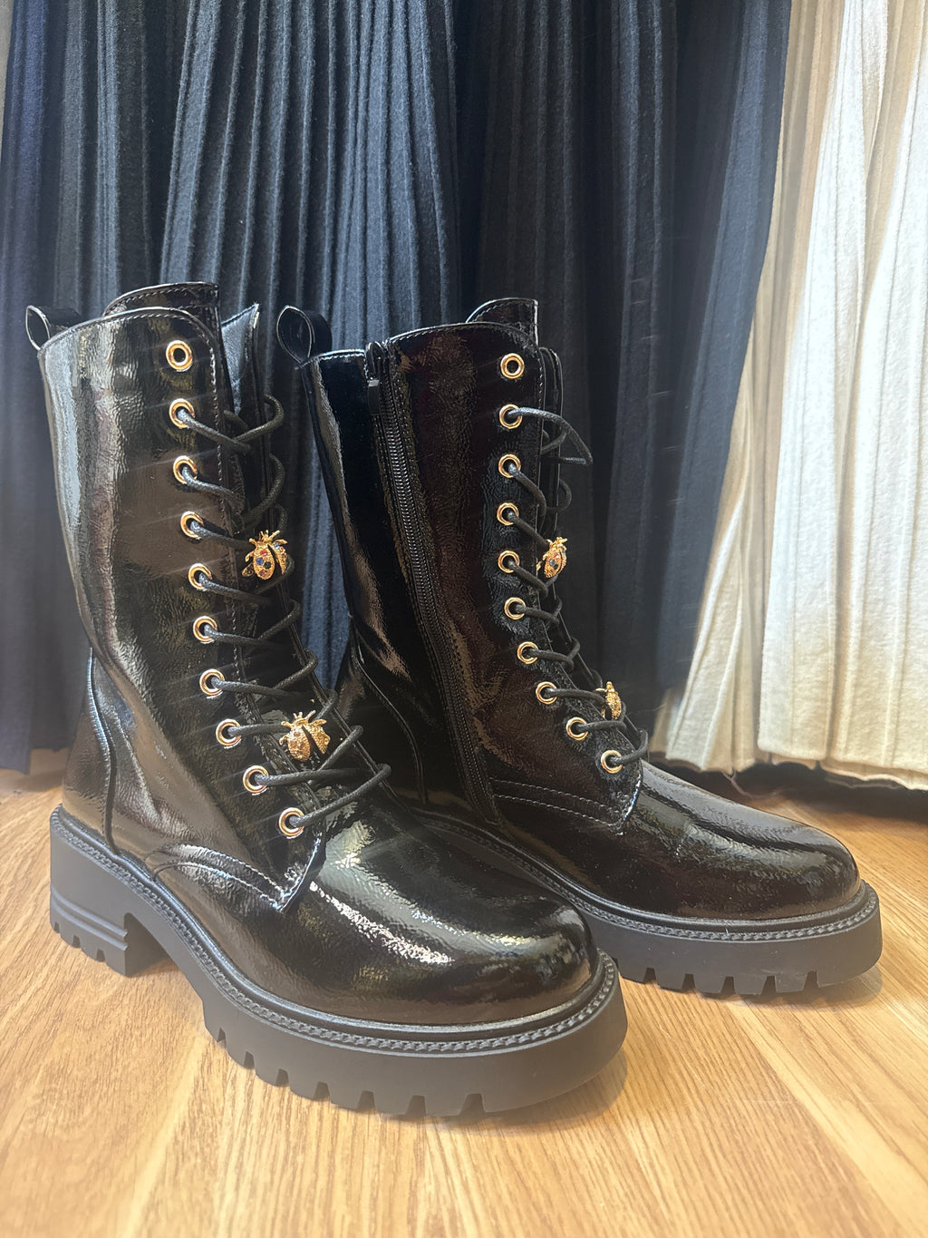 أحذية الفراشة